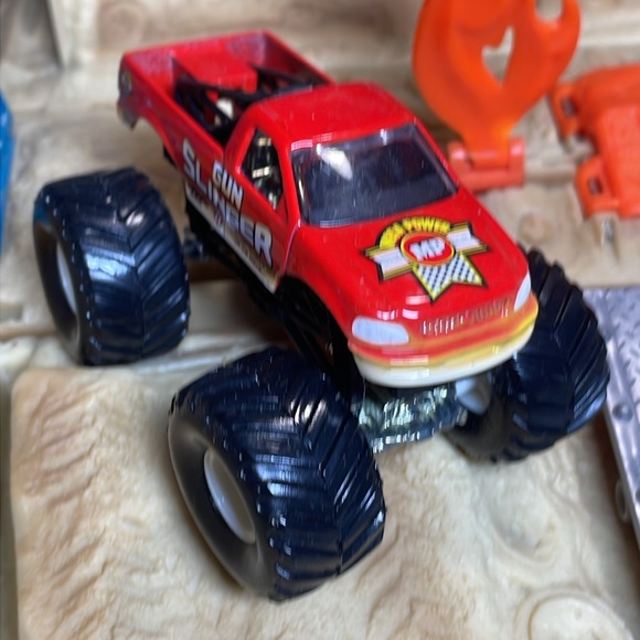 Mini Gun Slinger - Picture 2 of 3